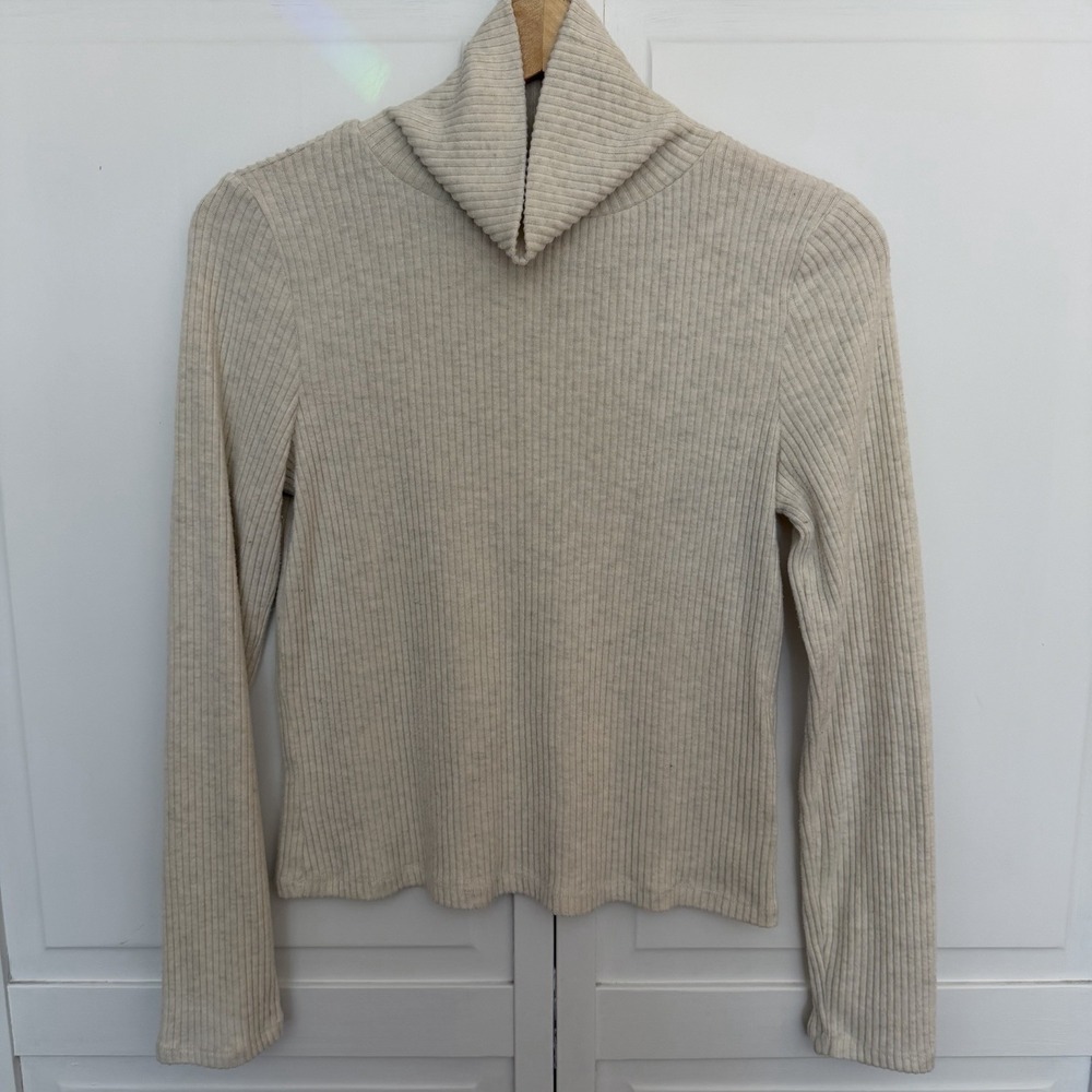 Babaton Women's Medium Cream Ribbed Turtleneck Sweater Top Long Sleeve